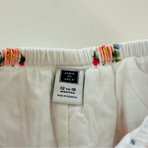 Janie and Jack 12-18 Months Baby Girl White Floral Strawberry Outfit Summer - Picture 3 of 7